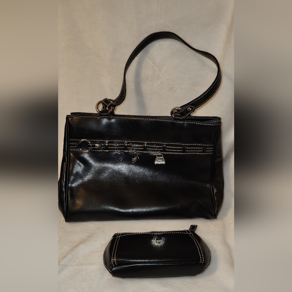 Nine West Purse with coordinating wallet.